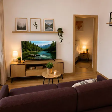 Apartment Zentral Gelegenes, Komplett Ausgestattetes Für 5 Personen